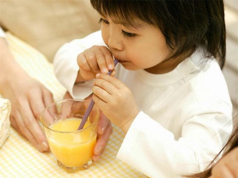 8 kiểu ăn uống cha mẹ tưởng tốt cho con nhưng hóa ra đang &#34;rước bệnh&#34; từng ngày - 10