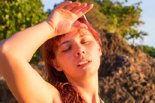 Làm gì để phòng sốc nhiệt ngày nóng?