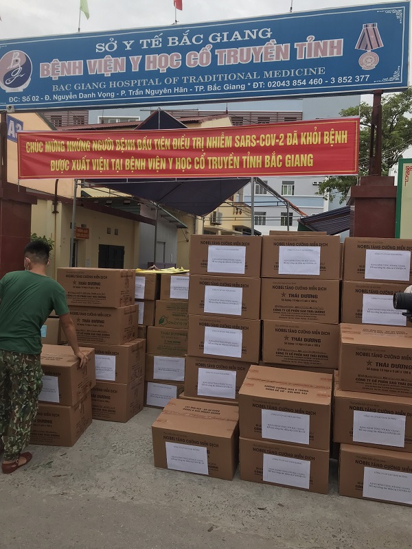 Những phần quà của Sao Thái Dương được gửi tặng cho Bệnh viện Y học cổ truyền tỉnh Bắc Giang.