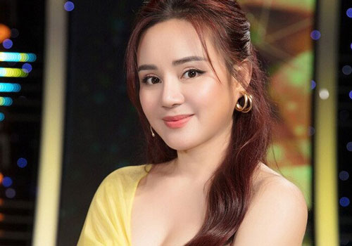 Vy Oanh tiết lộ năm 17 tuổi từng từ chối đại gia: "Mình có thể làm ra tiền, đâu nhất thiết lấy chồng để có tiền"