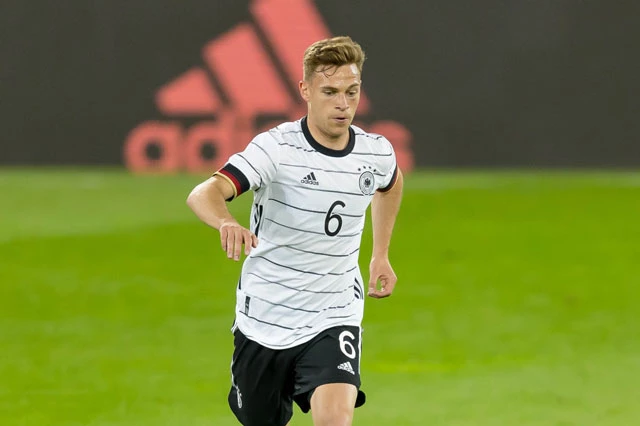 =6. Joshua Kimmich (đội tuyển Đức, định giá chuyển nhượng: 90 triệu euro).