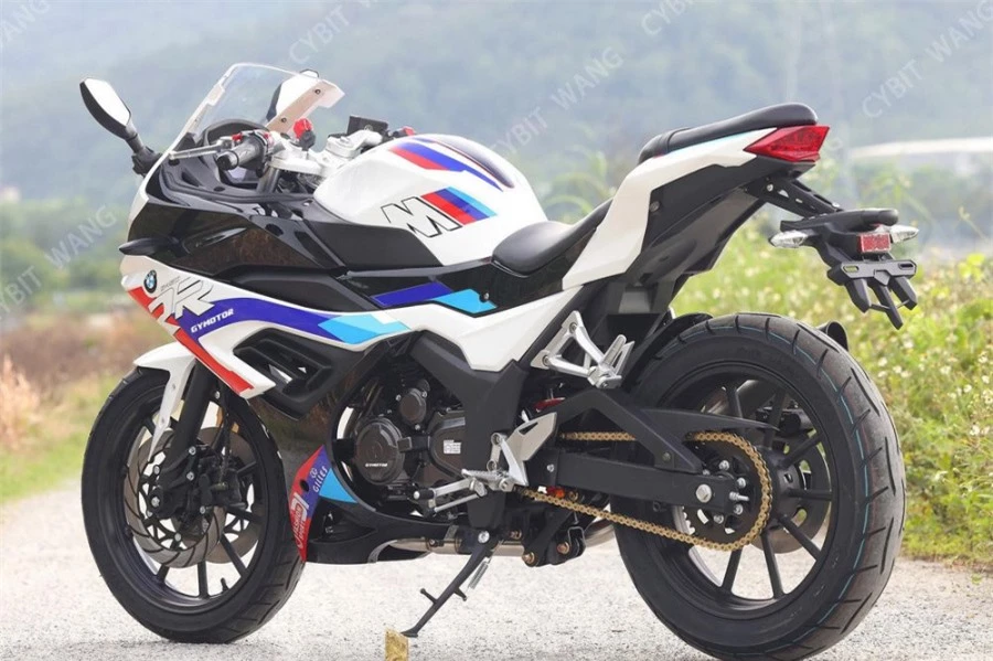 Môtô Trung Quốc sao chép thiết kế BMW S 1000 RR