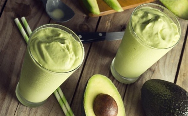 Cách làm sinh tố chuối bơ cho bé ăn dặm, con còi cọc sẽ nhanh lên cân