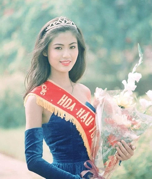 Thu Thủy khi đăng quang Hoa hậu năm 1994. Ảnh: Facebook Nguyen Thu Thuy.