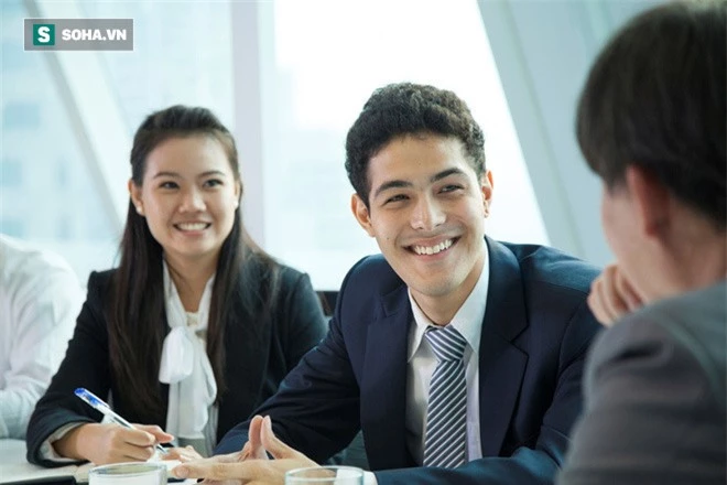 Cậu nhân viên trẻ vừa đi làm đã nhanh chóng được cấp trên cất nhắc, cơ hội đến chỉ sau 1 lần rót trà mời khách - Ảnh 2. Cậu nhân viên trẻ vừa đi làm đã nhanh chóng được cấp trên cất nhắc, cơ hội đến chỉ sau 1 lần rót trà mời khách - Ảnh 2.