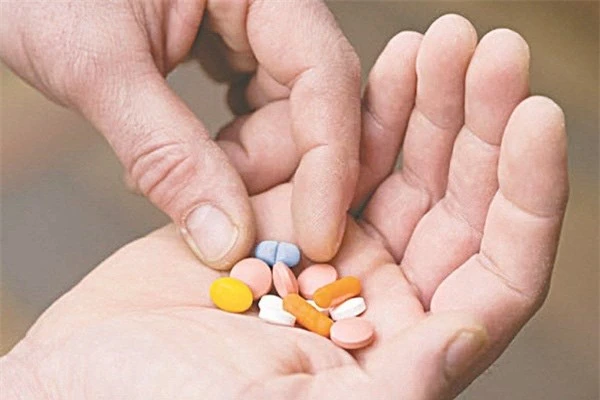 Giật mình trước 10 điều cấm kỵ đến bác sĩ cũng không dám thử nhưng rất nhiều người lại vô tư làm hàng ngày - Ảnh 5. Giật mình trước 10 điều cấm kỵ đến bác sĩ cũng không dám thử nhưng rất nhiều người lại vô tư làm hàng ngày - Ảnh 5.