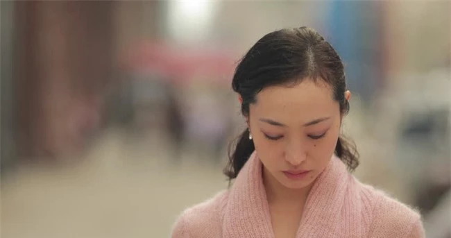 Mời vợ chồng tôi lên ăn tiệc nhưng hành động của chị dâu trong bếp khiến tôi chao đảo, bối rối - Ảnh 1. Mời vợ chồng tôi lên ăn tiệc nhưng hành động của chị dâu trong bếp khiến tôi chao đảo, bối rối - Ảnh 1.
