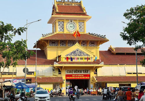 Ngôi chợ 109 tuổi giữa lòng TP.HCM