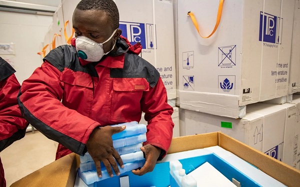 Các nước giàu sẽ thừa 1 tỷ liều vắc xin COVID-19