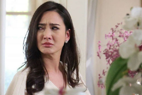 Chê cuộc sống hiện tại quá ấm êm, chồng van xin tôi cho anh được qua lại với người yêu cũ để tìm cảm giác mới mẻ