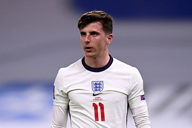 =5. Mason Mount (đội tuyển Anh, định giá chuyển nhượng: 75 triệu euro).