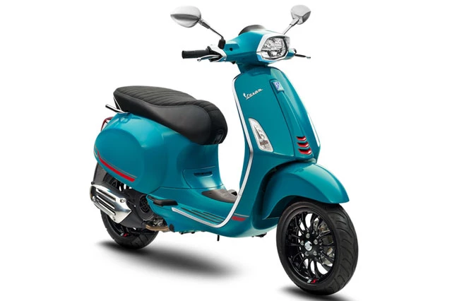 Vespa Sprint S 125 màu Blue Audace.