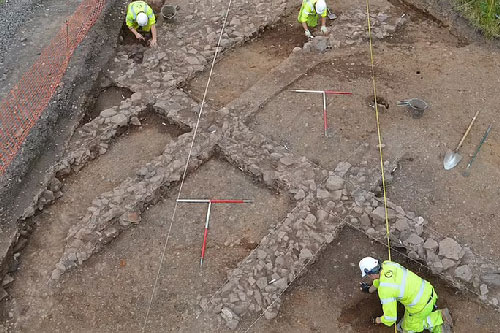 Làm đường, bất ngờ phát hiện "ngôi làng kho báu" 7 thế kỷ