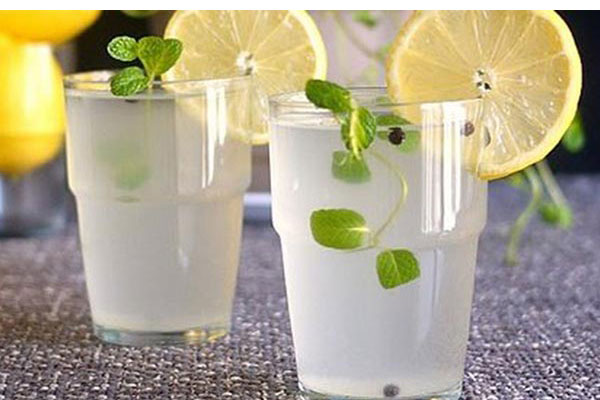 Loại nước giải nhiệt bạn nên uống trong mùa hè