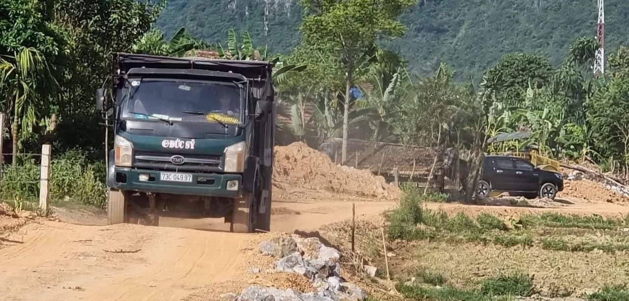 Quảng Bình: Công ty Đức Sỹ dùng đất “lậu” làm dự án của UBND thị trấn Quy Đạt