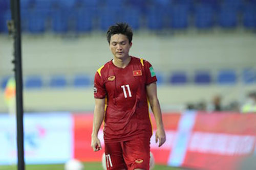 Tuấn Anh bị đau cổ chân, Văn Toàn đau hông sau 'khổ chiến' với Indonesia