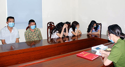 Nghệ An: Bắt nhóm "nam thanh nữ tú" thuê khách sạn bay lắc ma túy trong dịch Covid 19
