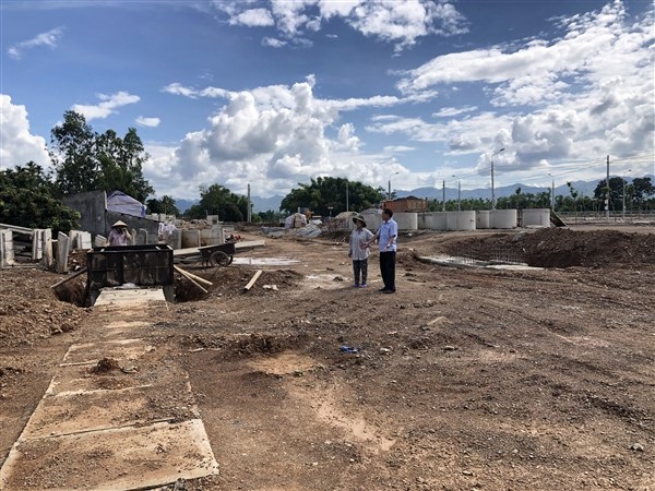 Điện Biên: Đường thi công gần xong mới có quyết định… thu hồi đất