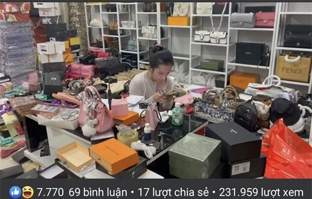 Bất chấp bị đình chỉ vì bán hàng giả, vợ Lê Dương Bảo Lâm vẫn tiếp tục livestream bán hàng công khai gây phẫn nộ trên MXH - Ảnh 3.