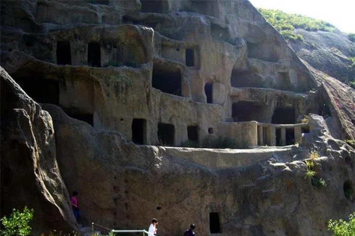 Kỳ lạ hang động bị bỏ hoang gần Vạn Lý Trường Thành và bộ tộc bí ẩn 7