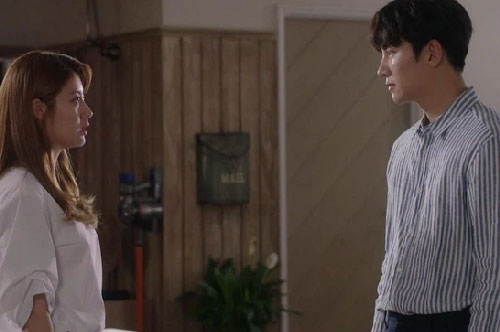 Từ nhà ngoại về bất chợt, cô vợ chết lặng nghe tiếng nấc nghẹn ngào của chồng trong phòng làm việc vén màn bí mật chôn giấu từ lâu