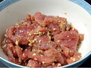 Thịt nạc càng xào càng dai? Đầu bếp mách 4 bước giúp món thịt xào vừa mềm vừa thơm