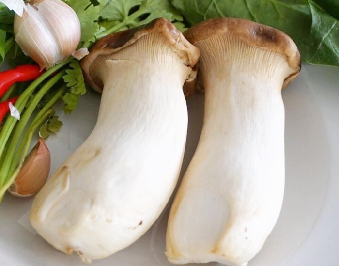 Mua nấm đùi gà chọn cây dài hay ngắn? Người trồng tiết lộ sự thật bất ngờ