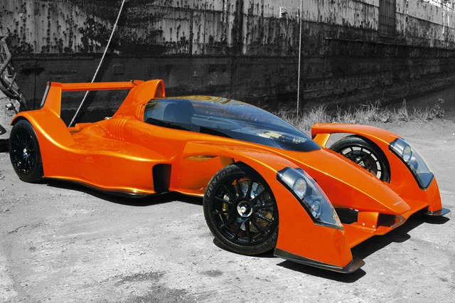 3. Caparo T1 (thời gian tăng tốc từ 0-100 km/h: 2,5 giây).