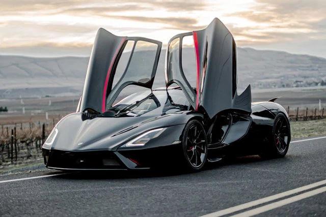 =4. SSC Tuatara (thời gian tăng tốc từ 0-100 km/h: 2,6 giây).