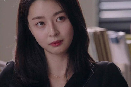 Anh tôi vừa mất được một tháng, chị dâu liền "hiện nguyên hình"