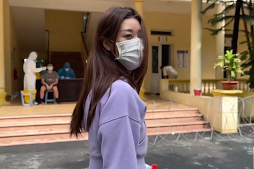 Hoa hậu Khánh Vân đã về Việt Nam sau Miss Universe 2020, hé lộ hình ảnh đang ở khu cách ly