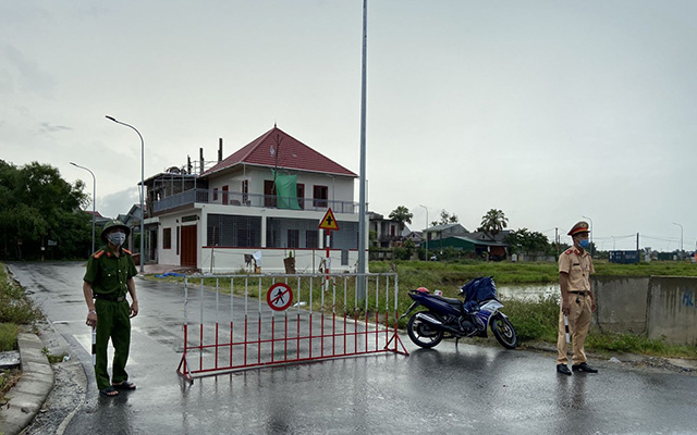 Hà Tĩnh: Cách ly y tế 9 thôn, 1.518 hộ dân nơi ghi nhận 3 mẹ con nhiễm Covid 19