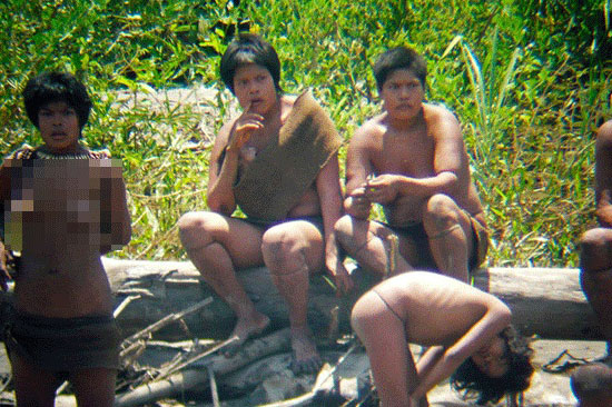 Bí ẩn về những bộ lạc khó tiếp cận nhất trên thế giới