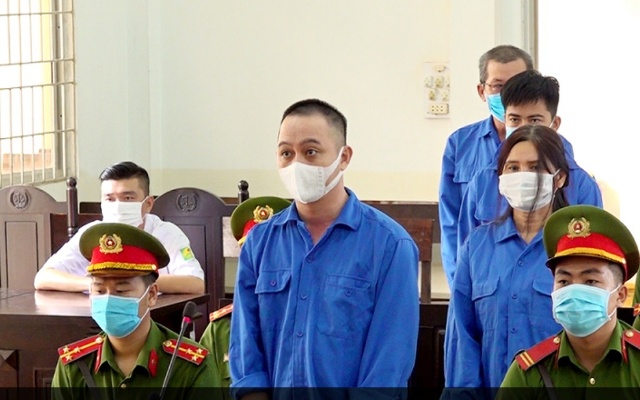 28 năm tù cho hành vi tổ chức đưa người Trung Quốc xuất cảnh trái phép 