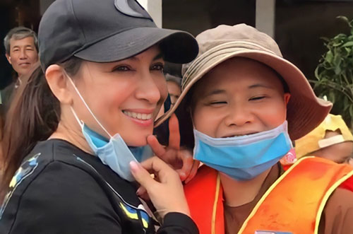 Phi Nhung b&#x1ECB; netizen soi l&#x1EA1;i &#x111;i&#x1EC3;m b&#x1EA5;t th&#x1B0;&#x1EDD;ng trong 2 &#x111;&#x1EE3;t k&#xEA;u g&#x1ECD;i t&#x1EEB; thi&#x1EC7;n mi&#x1EC1;n Trung, &#x201C;ng&#xE2;m&#x201D; sao k&#xEA; 1,8 t&#x1EF7; su&#x1ED1;t 5 n&#x103;m ch&#x1B0;a c&#xF4;ng khai?