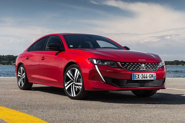 10. Peugeot 508 (doanh số: 10.728 chiếc).