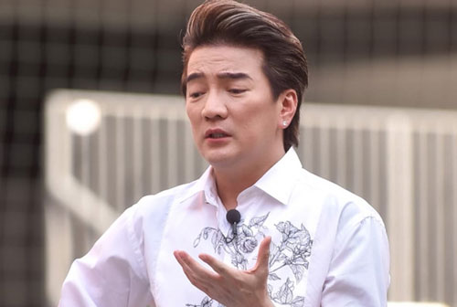 Đàm Vĩnh Hưng kể về quãng thời gian mới 'chân ướt chân ráo' vào đời: Nghèo, phải làm đủ nghề mưu sinh