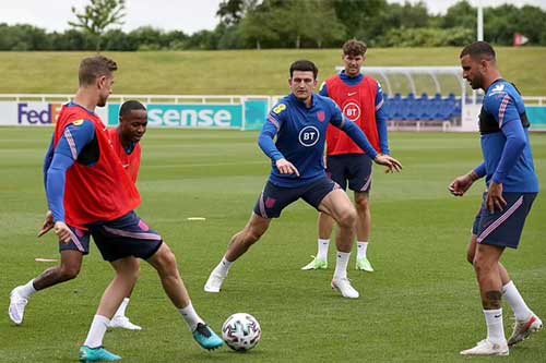 Maguire tập trở lại, sẵn sàng ra sân trận Anh vs Croatia