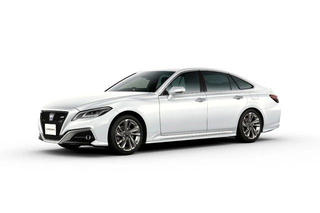 9. Toyota Crown (doanh số: 11.511 chiếc).