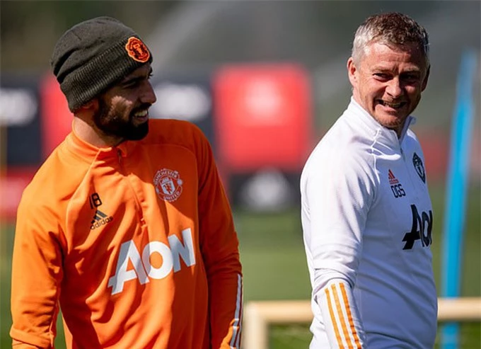 Solskjaer đang quá phụ thuộc vào Fernandes