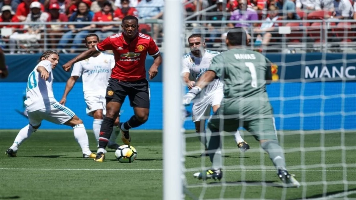 Anthony Martial: Tiền đạo ĐT Pháp bỏ lỡ phần cuối của mùa giải 2020/2021 vì chấn thương đầu gối.