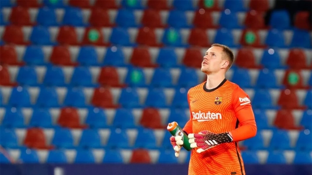 Ter Stegen: Thủ môn ĐT Đức phải lên bàn mổ vì chấn thương đầu gối.