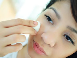 Trị mụn đầu đen hiệu quả với chanh