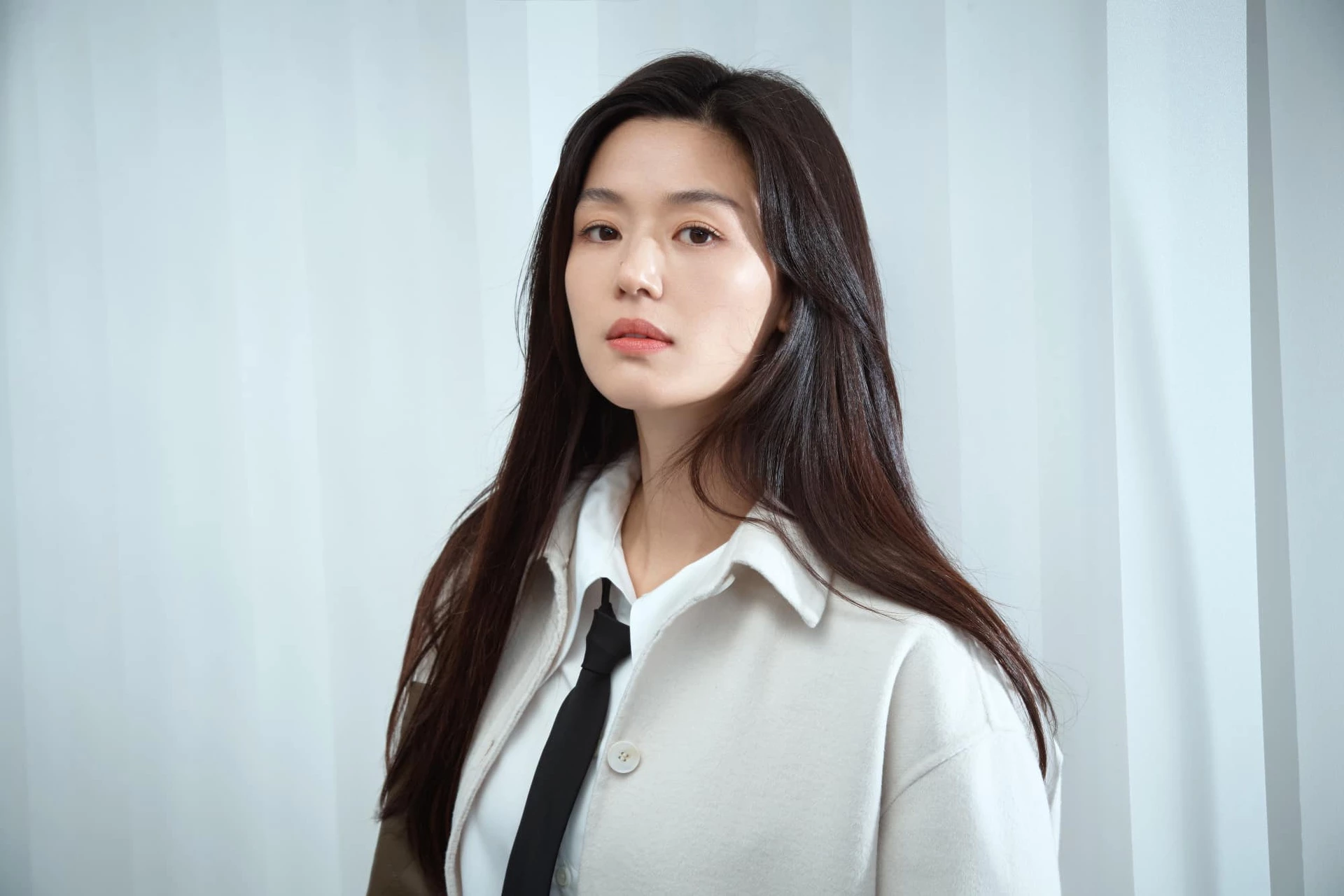 Jun Ji Hyun nằm trong top 2 diễn viên có thù lao cao nhất Hàn Quốc.