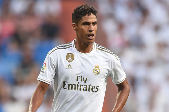 MU "tung đòn quyết định", tiến gần tới việc giành chữ ký của Varane