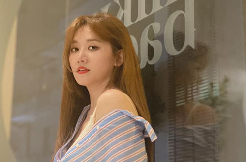 Hari Won ti&#x1EBF;t l&#x1ED9; qu&#xE1; kh&#x1EE9; ngh&#xE8;o kh&#xF3;, 1 th&#xE1;ng tr&#x1EDD;i ch&#x1EC9; &#x103;n rau lu&#x1ED9;c nh&#x1B0;ng quy&#x1EBF;t kh&#xF4;ng m&#x1B0;&#x1EE3;n ti&#x1EC1;n ng&#x1B0;&#x1EDD;i ngo&#xE0;i