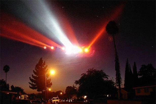 Anh đã săn lùng UFO, nghiên cứu người ngoài hành tinh từ 50 năm trước 1