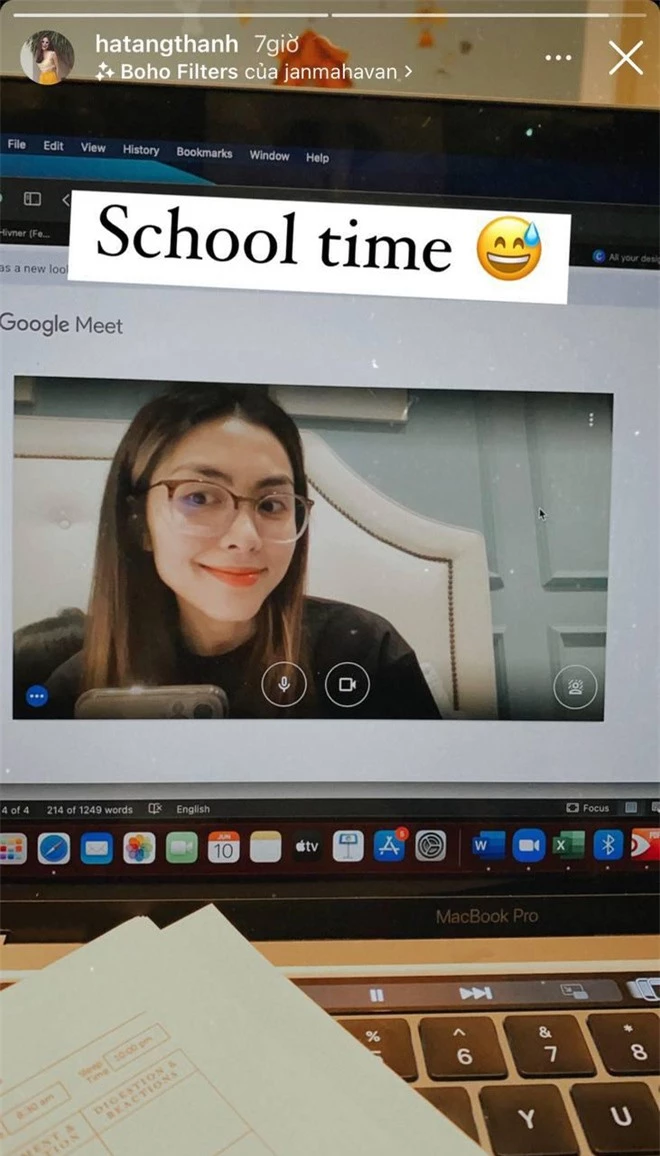 Hà Tăng thành sinh viên học online, nhan sắc con dâu nhà tỷ phú qua camera máy tính như thế nào mà dân tình tròn mắt? - Ảnh 2.