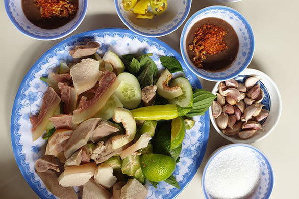 Hấp dẫn với món 'Tam Sên' rất Huế giữa Sài Gòn