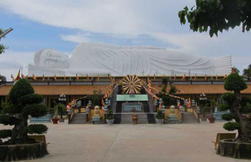 2 tượng Phật nằm dài nhất châu Á ở Việt Nam